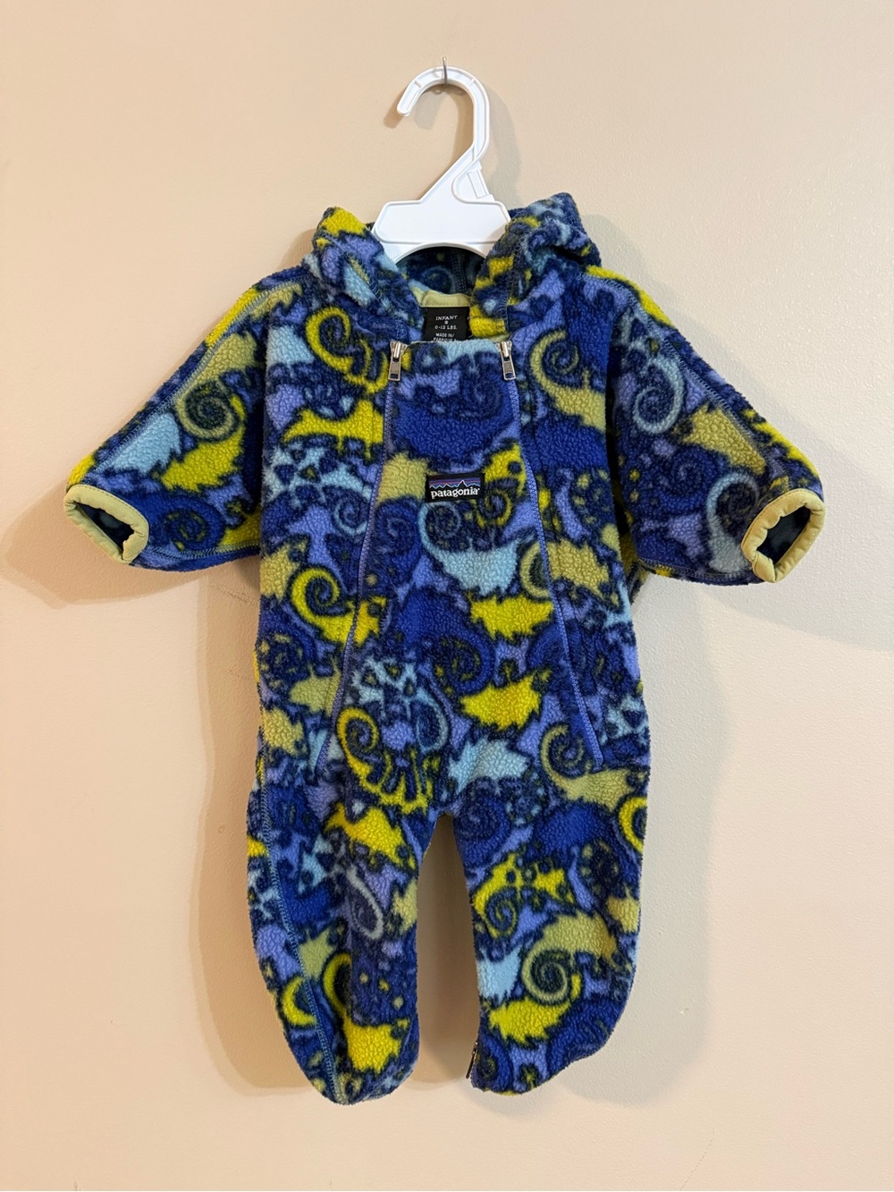 Patagonia VINTAGE Blue Yellow & Light Blue Fleece Hooded Baby One-Piece- newborn